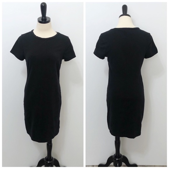 Old Navy Dresses & Skirts - ❄️ Old Navy Black Shift Short Sleeve T Shirt Dress